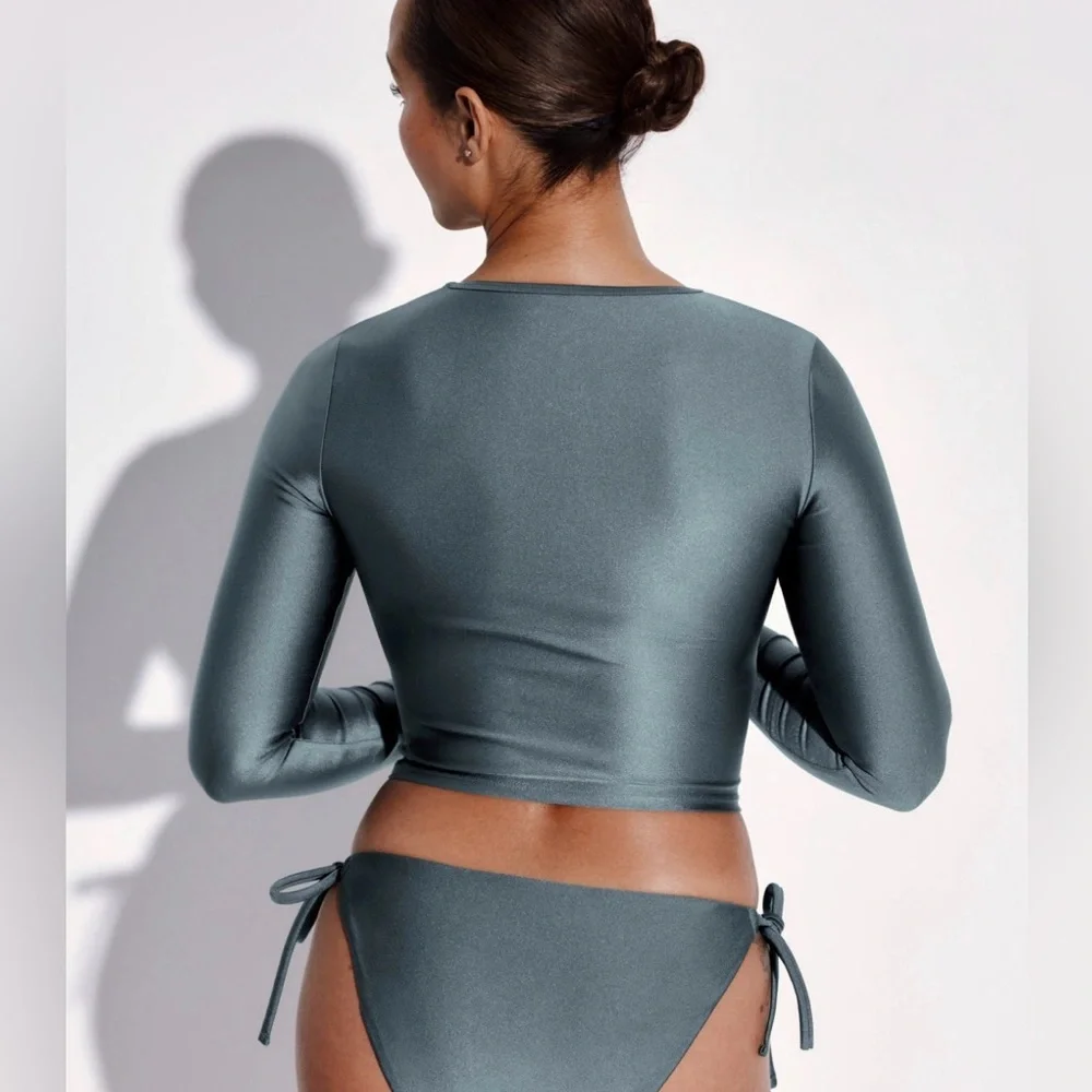 Knix long sleeve swim top size small - Picture 3 of 4